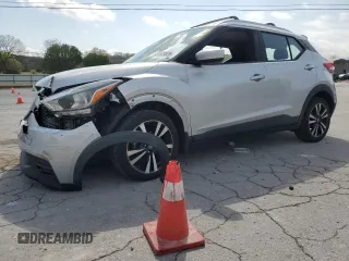 2019 Nissan Kicks SV z VIN 3N1CP5CU6KL497407, wystawiony jako Copart lot #51839025 z przebiegiem 88 033 mil mil oraz Szkoda całkowita • Salvage title. Historia ofert i sprzedaży dostępna na DreamBid. Obrazek 1.