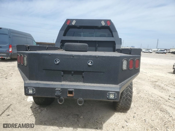 2002 Ford Super Duty F-250 XL with VIN 1FTNW21F52EC74397, listed as a Copart auction lot 49343205 with 0 mi miles and Salvage Title. Bid and sale history available at carsss.com. Image 6.