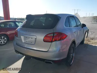 2011 Porsche Cayenne S with VIN WP1AB2A2XBLA44131, listed as a IAAI auction lot 41063172 with 1 mi miles. Bid and sale history available at carsss.com. Image 4.