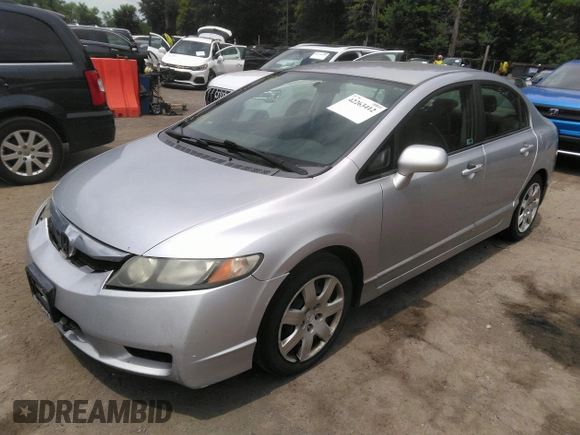 2009 Honda Civic LX z VIN 19XFA165X9E045127, wystawiony jako IAAI lot #42263412 z przebiegiem 208 762 mil mil oraz . Historia ofert i sprzedaży dostępna na DreamBid. Obrazek 2.