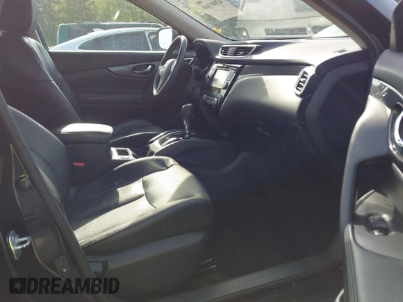 2016 Nissan Rogue SL with VIN 5N1AT2MV8GC870418, listed as a IAAI auction lot 42005368 with 61,063 mi miles and . Bid and sale history available at DreamBid. Image 5.