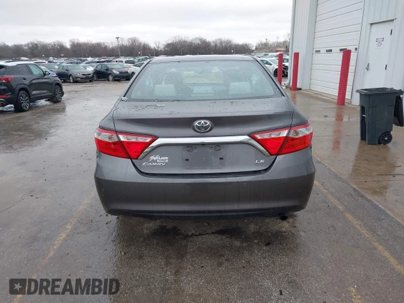 2017 Toyota Camry XLE z VIN 4T1BF1FK3HU374219, wystawiony jako IAAI lot #41502142 z przebiegiem 17 837 mil mil oraz . Historia ofert i sprzedaży dostępna na DreamBid. Obrazek 17.