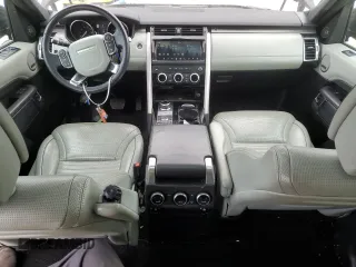 2017 Land Rover Discovery HSE Luxury with VIN SALRHBBV8HA030804, listed as a Copart auction lot 77571844 with 69,394 mi miles and Salvage Title. Bid and sale history available at DreamBid. Image 8.