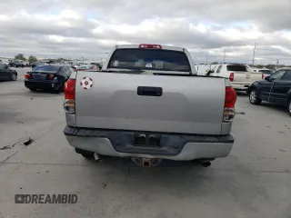 2007 Toyota Tundra Limited z VIN 5TBEV58177S465375, wystawiony jako Copart lot #48517355 z przebiegiem 231 924 mil mil oraz Czysty tytuł • Clean title. Historia ofert i sprzedaży dostępna na DreamBid. Obrazek 6.