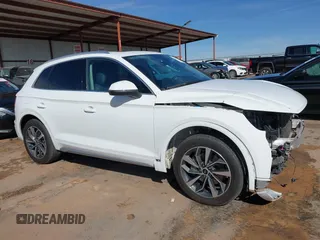 2021 Audi Q5 Premium Plus with VIN WA1BAAFYXM2125942, listed as a IAAI auction lot 41671026 with 63,804 mi miles. Bid and sale history available at carsss.com. Image 14.