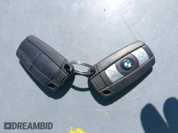 2007 BMW 3 Series 328xi с VIN WBAVC93567K032567, выставлен на аукционе IAAI как лот 42335514 с пробегом Не указан миль и . История ставок и продаж доступна на DreamBid. Изображение 11.
