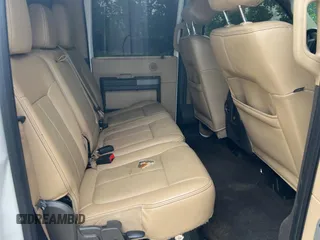 2014 Ford F-250 XL z VIN 1FT7W2BT2EEA07462, wystawiony jako Copart lot #56959795 z przebiegiem 327 167 mil mil oraz Czysty tytuł • Clean title. Historia ofert i sprzedaży dostępna na DreamBid. Obrazek 6.