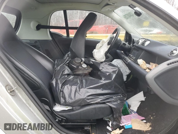 2012 Smart fortwo Pure with VIN WMEEJ3BA7CK574275, listed as a Copart auction lot 43440735 with Not provided miles and Salvage title. Bid and sale history available at DreamBid. Image 10.