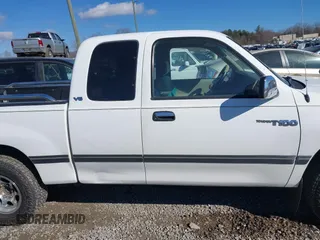 1997 Toyota T100 DX z VIN JT4TN12D9V0037897, wystawiony jako IAAI lot #41737986 z przebiegiem 233 106 mil mil oraz . Historia ofert i sprzedaży dostępna na DreamBid. Obrazek 13.