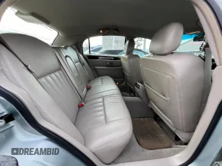 2007 Lincoln Town Car Signature z VIN 1LNHM81V07Y611332, wystawiony jako Copart lot #83524084 z przebiegiem 68 349 mil mil oraz Czysty tytuł • Clean title. Historia ofert i sprzedaży dostępna na DreamBid. Obrazek 6.