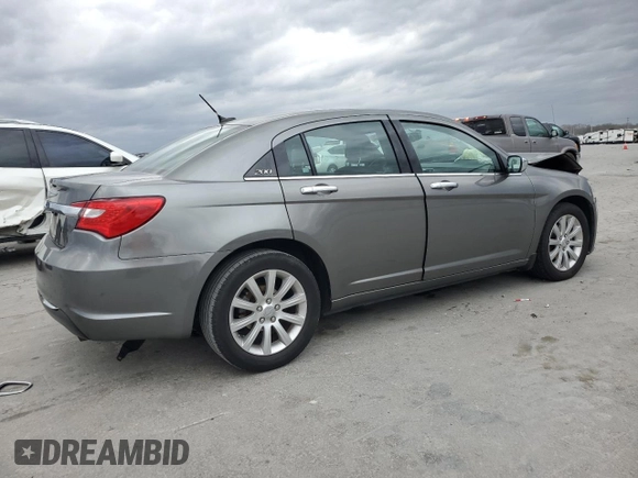 2013 Chrysler 200 Limited with VIN 1C3CCBCG3DN627569, listed as a Copart auction lot 49875895 with 84,473 mi miles and Clean Title. Bid and sale history available at carsss.com. Image 3.