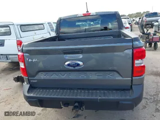 2024 Ford Maverick XLT with VIN 3FTTW8H36RRB33254, listed as a IAAI auction lot 41098057 with 8,718 mi miles. Bid and sale history available at carsss.com. Image 15.