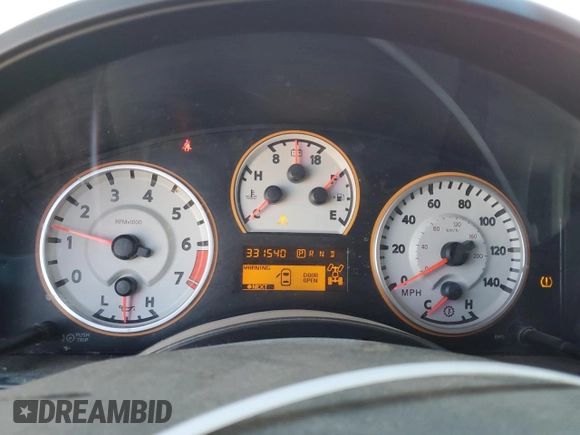 2012 Nissan Titan SV z VIN 1N6AA0EC6CN300084, wystawiony jako Copart lot #55234505 z przebiegiem 331 540 mil mil oraz Szkoda całkowita • Salvage title. Historia ofert i sprzedaży dostępna na DreamBid. Obrazek 9.