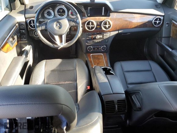 2015 Mercedes-Benz GLK 350 with VIN WDCGG8JB9FG435277, listed as a Copart auction lot 75062284 with 111,867 mi miles and Salvage Title. Bid and sale history available at DreamBid. Image 8.