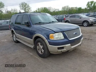 2006 Ford Expedition Eddie Bauer z VIN 1FMFU18586LA10122, wystawiony jako IAAI lot #42157203 z przebiegiem 172 298 mil mil oraz . Historia ofert i sprzedaży dostępna na DreamBid. Obrazek 1.