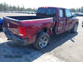 2018 Ram 1500 Express z VIN 1C6RR7FGXJS265225, wystawiony jako IAAI lot #42026301 z przebiegiem 109 131 mil mil oraz . Historia ofert i sprzedaży dostępna na DreamBid. Obrazek 4.