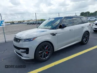 2024 Land Rover Range Rover Sport Dynamic SE z VIN SAL1L9FU7RA180295, wystawiony jako IAAI lot #42350067 z przebiegiem 10 776 mil mil oraz . Historia ofert i sprzedaży dostępna na DreamBid. Obrazek 18.