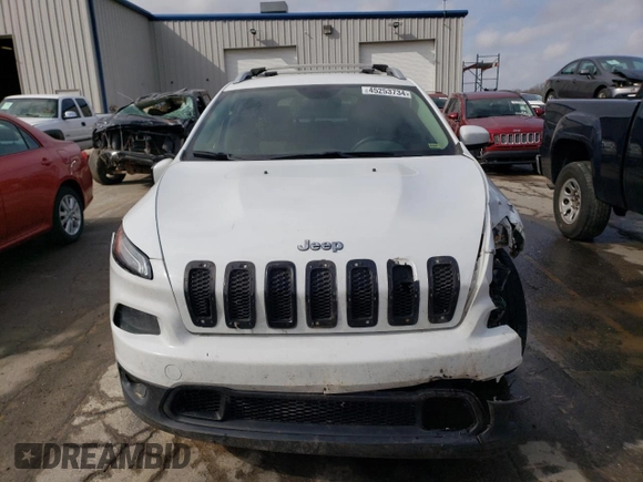 2014 Jeep Cherokee Latitude with VIN 1C4PJLCS8EW105223, listed as a Copart auction lot 75197834 with 180,720 mi miles and Non Repairable. Bid and sale history available at DreamBid. Image 5.