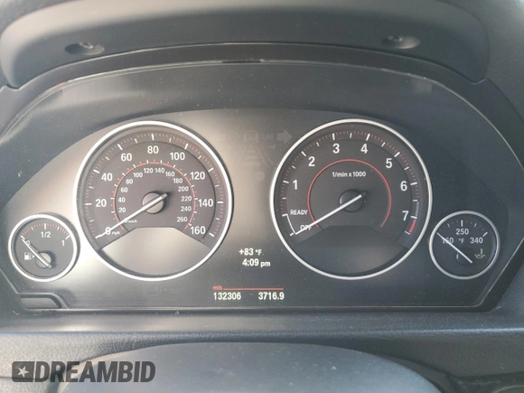 2013 BMW 3 Series 328i with VIN WBA3C1C57DF440864, listed as a Copart auction lot 63637135 with 132,306 mi miles and Salvage title. Bid and sale history available at DreamBid. Image 9.