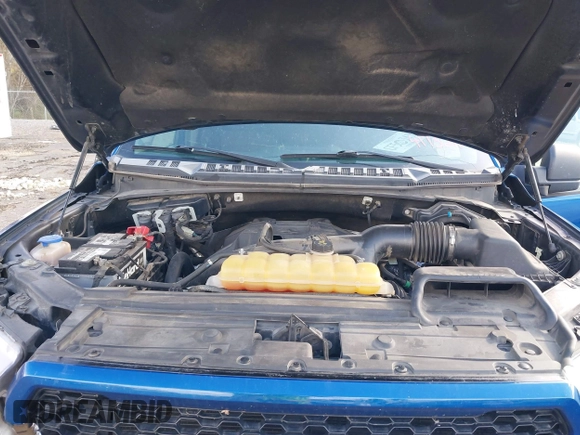 2018 Ford F-150 XL with VIN 1FTEW1EP6JFC92638, listed as a IAAI auction lot 41732128 with 161,007 mi miles. Bid and sale history available at carsss.com. Image 10.