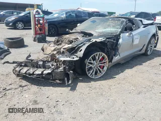 2015 Chevrolet Corvette Z06 2LZ z VIN 1G1YS2D64F5605330, wystawiony jako IAAI lot #42059620 z przebiegiem Nie podano mil oraz . Historia ofert i sprzedaży dostępna na DreamBid. Obrazek 2.