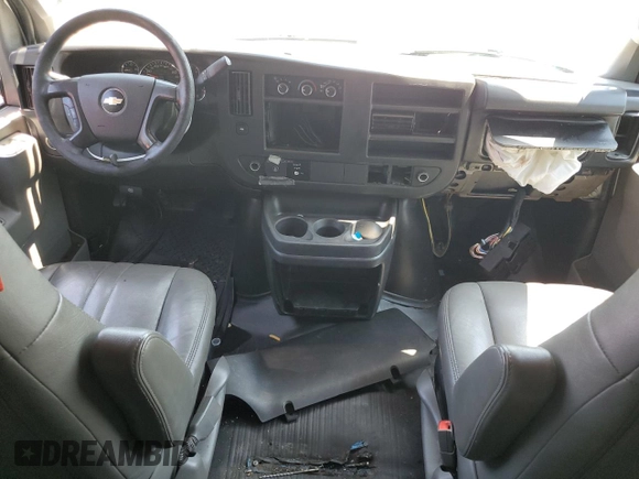 2016 Chevrolet Express Cargo с VIN 1GCWGAFF2G1182540, выставлен на аукционе Copart как лот 64557475 с пробегом Не указан миль и Списание • Salvage title. История ставок и продаж доступна на DreamBid. Изображение 8.