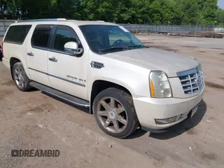 2007 Cadillac Escalade ESV z VIN 1GYFK66847R396373, wystawiony jako IAAI lot #42451362 z przebiegiem 146 008 mil mil oraz . Historia ofert i sprzedaży dostępna na DreamBid. Obrazek 1.