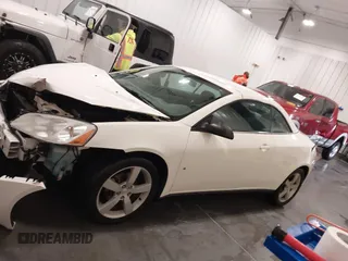 2007 Pontiac G6 GT with VIN 1G2ZH36N474229308, listed as a IAAI auction lot 41445760 with 65,002 mi miles. Bid and sale history available at carsss.com. Image 14.