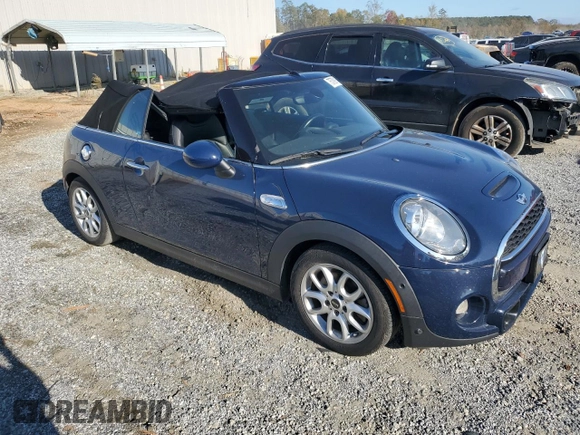 2016 MINI Convertible S с VIN WMWWG9C53G3A92179, выставлен на аукционе Copart как лот 75709174 с пробегом 73 290 миль миль и Списание • Salvage title. История ставок и продаж доступна на DreamBid. Изображение 4.