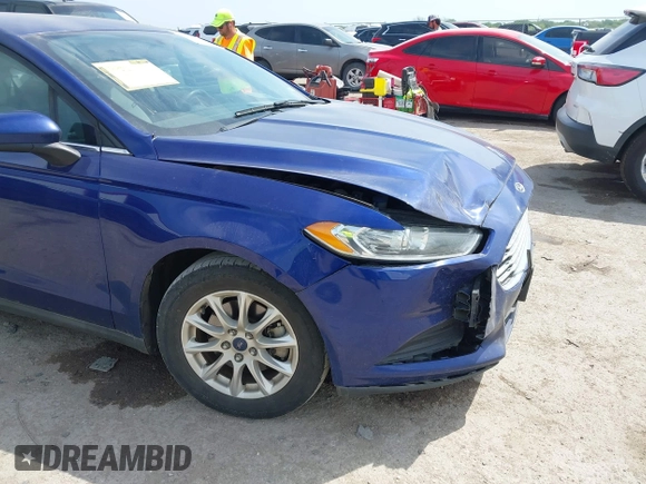 2016 Ford Fusion S z VIN 3FA6P0G7XGR263248, wystawiony jako IAAI lot #42020410 z przebiegiem 167 430 mil mil oraz . Historia ofert i sprzedaży dostępna na DreamBid. Obrazek 6.