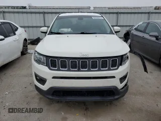 2018 Jeep Compass Latitude z VIN 3C4NJDBBXJT185462, wystawiony jako Copart lot #85528414 z przebiegiem 134 989 mil mil oraz Szkody całkowita. Historia ofert i sprzedaży dostępna na DreamBid. Obrazek 5.