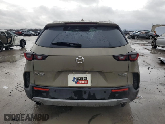 2024 Mazda CX-50 Premium Plus z VIN 7MMVABEY8RN163265, wystawiony jako Copart lot #44845075 z przebiegiem 9 999 mil mil oraz Szkoda całkowita • Salvage title. Historia ofert i sprzedaży dostępna na DreamBid. Obrazek 6.
