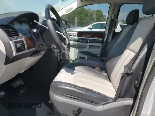 2010 Chrysler Town & Country Touring Plus with VIN 2A4RR8DX3AR352140, listed as a Copart auction lot 53345725 with 89,278 mi miles and Salvage Title. Bid and sale history available at DreamBid. Image 7.