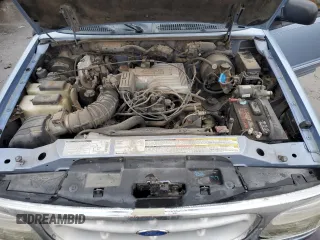 1997 Ford Explorer XLT with VIN 1FMDU35P8VZB98855, listed as a Copart auction lot 44594105 with 210,155 mi miles and Salvage title. Bid and sale history available at DreamBid. Image 12.