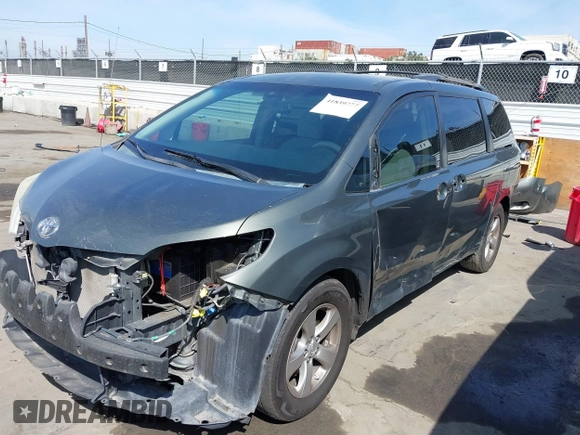 2013 Toyota Sienna LE AAS with VIN 5TDKK3DC8DS320002, listed as a IAAI auction lot 41839777 with 160,552 mi miles. Bid and sale history available at carsss.com. Image 6.