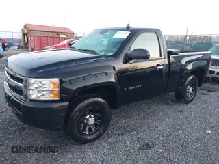 2008 Chevrolet Silverado 1500 Work Truck with VIN 1GCEK14C28Z329235, listed as a IAAI auction lot 41733369 with 185,732 mi miles. Bid and sale history available at carsss.com. Image 2.