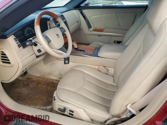 2008 Cadillac XLR z VIN 1G6YV36A985600829, wystawiony jako Copart lot #53833715 z przebiegiem 31 039 mil mil oraz Czysty tytuł • Clean title. Historia ofert i sprzedaży dostępna na DreamBid. Obrazek 7.