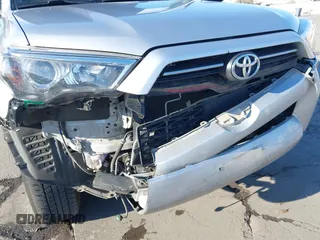 2023 Toyota 4Runner SR5 с VIN JTEMU5JR8P6155561, выставлен на аукционе IAAI как лот 41465467 с пробегом 48 228 миль миль и . История ставок и продаж доступна на DreamBid. Изображение 6.