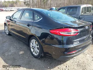 2020 Ford Fusion SE with VIN 3FA6P0HD1LR251830, listed as a IAAI auction lot 41673737 with 87,996 mi miles. Bid and sale history available at carsss.com. Image 3.