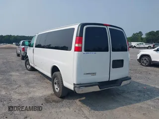 2016 Chevrolet Express Passenger LT with VIN 1GAZGPFG8G1172208, listed as a IAAI auction lot 42405250 with 326,456 mi miles and . Bid and sale history available at DreamBid. Image 3.