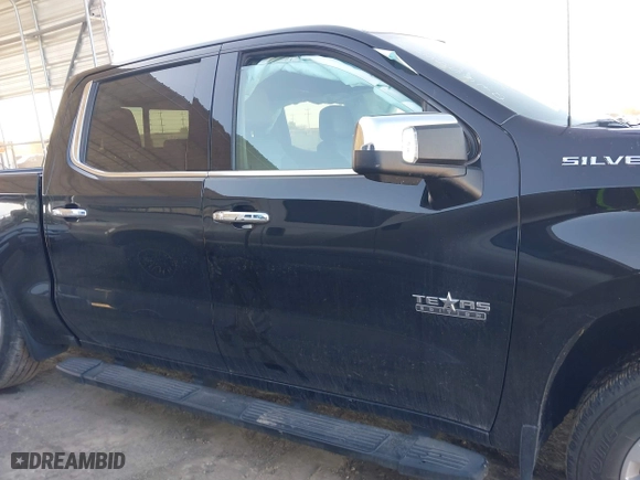 2019 Chevrolet Silverado 1500 LTZ with VIN 1GCPWEED4KZ102552, listed as a IAAI auction lot 41479603 with 104,913 mi miles. Bid and sale history available at carsss.com. Image 14.