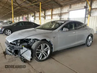 2016 Tesla Model S 90D z VIN 5YJSA1E29GF120543, wystawiony jako Copart lot #56574425 z przebiegiem 56 412 mil mil oraz Szkoda całkowita • Salvage title. Historia ofert i sprzedaży dostępna na DreamBid. Obrazek 1.