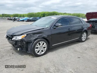 2012 Toyota Avalon z VIN 4T1BK3DB8CU448267, wystawiony jako Copart lot #56220675 z przebiegiem 193 002 mil mil oraz Czysty tytuł • Clean title. Historia ofert i sprzedaży dostępna na DreamBid. Obrazek 1.