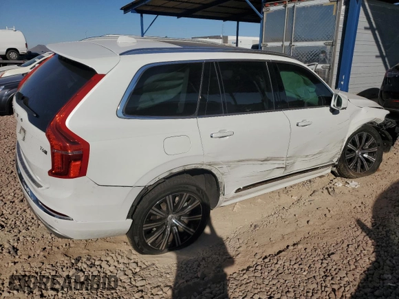 2020 Volvo XC90 Inscription with VIN YV4A221L4L1560943, listed as a Copart auction lot 76095854 with 46,931 mi miles and Salvage title. Bid and sale history available at DreamBid. Image 3.