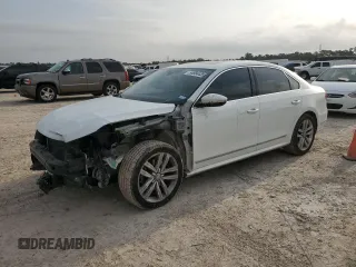 2017 Volkswagen Passat SEL Premium z VIN 1VWCT7A32HC026290, wystawiony jako Copart lot #54884435 z przebiegiem 97 219 mil mil oraz Szkoda całkowita • Salvage title. Historia ofert i sprzedaży dostępna na DreamBid. Obrazek 1.