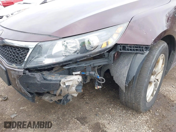 2013 Kia Optima LX with VIN 5XXGM4A70DG091393, listed as a IAAI auction lot 41823880 with 170,966 mi miles. Bid and sale history available at carsss.com. Image 6.