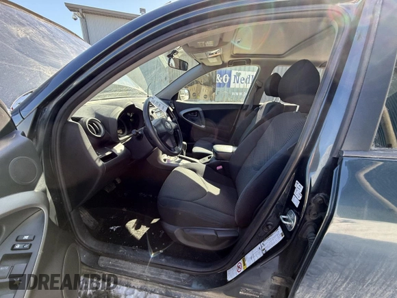 2008 Toyota RAV4 Sport с VIN JTMBD32V585124738, выставлен на аукционе Copart как лот 51602015 с пробегом 226 042 миль миль и Списание • Salvage title. История ставок и продаж доступна на DreamBid. Изображение 7.