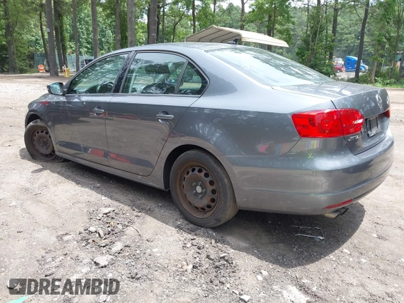 2014 Volkswagen Jetta SE with VIN 3VWD07AJ0EM236487, listed as a IAAI auction lot 42714441 with 124,596 mi miles and . Bid and sale history available at DreamBid. Image 3.