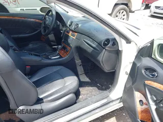 2009 Mercedes-Benz CLK 350 with VIN WDBTJ56H89F262104, listed as a IAAI auction lot 42267345 with 135,819 mi miles and . Bid and sale history available at DreamBid. Image 5.