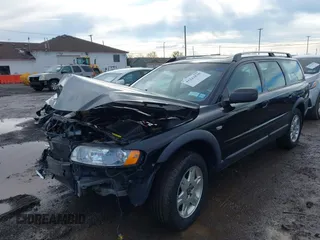 2005 Volvo XC70 with VIN YV1SZ592151179550, listed as a IAAI auction lot 41222836 with 167,857 mi miles and . Bid and sale history available at DreamBid. Image 2.